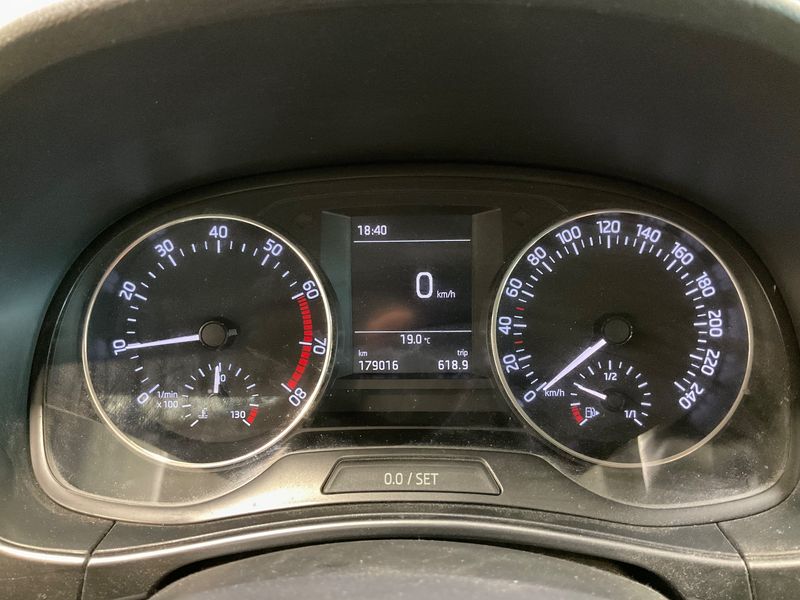 Skoda Fabia 1.0 TSI Style — zdjęcie 13