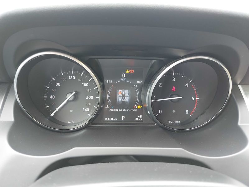 Land Rover Evoque 2.0 Td4 SE Dynamic — zdjęcie 12