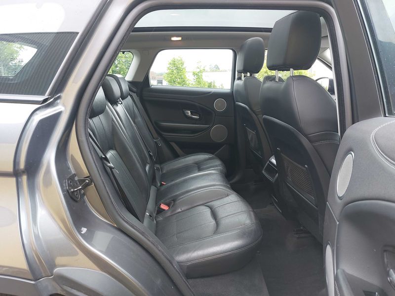 Land Rover Evoque 2.0 Td4 SE Dynamic — zdjęcie 14