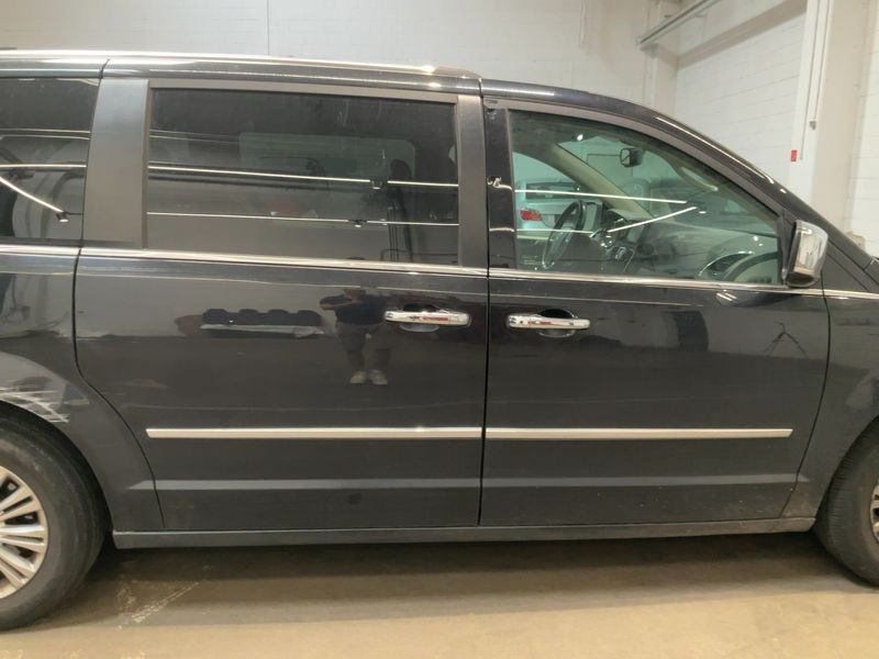 Lancia Voyager 2.8 JTDM Platinum — zdjęcie 7