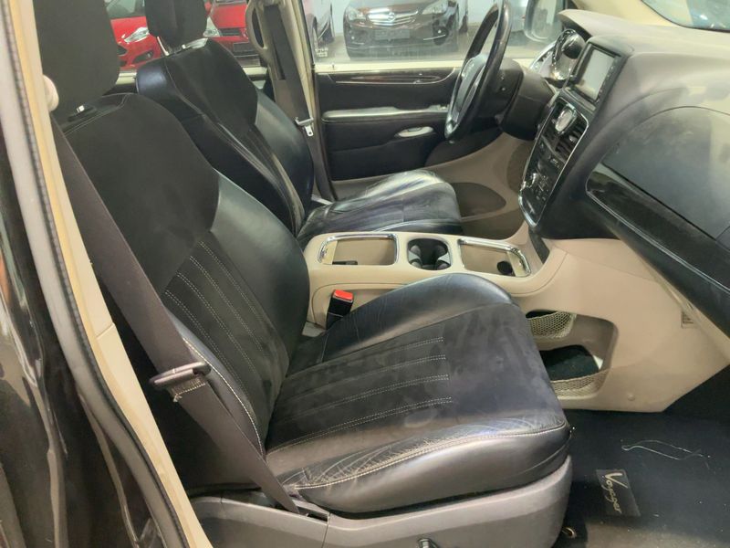 Lancia Voyager 2.8 JTDM Platinum — zdjęcie 11