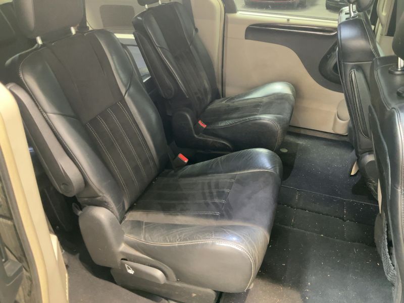Lancia Voyager 2.8 JTDM Platinum — zdjęcie 14