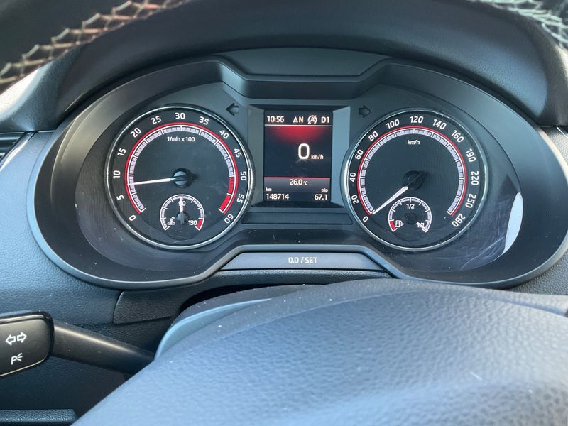 Skoda Octavia 2.0 TDI RS 4x4 — zdjęcie 13