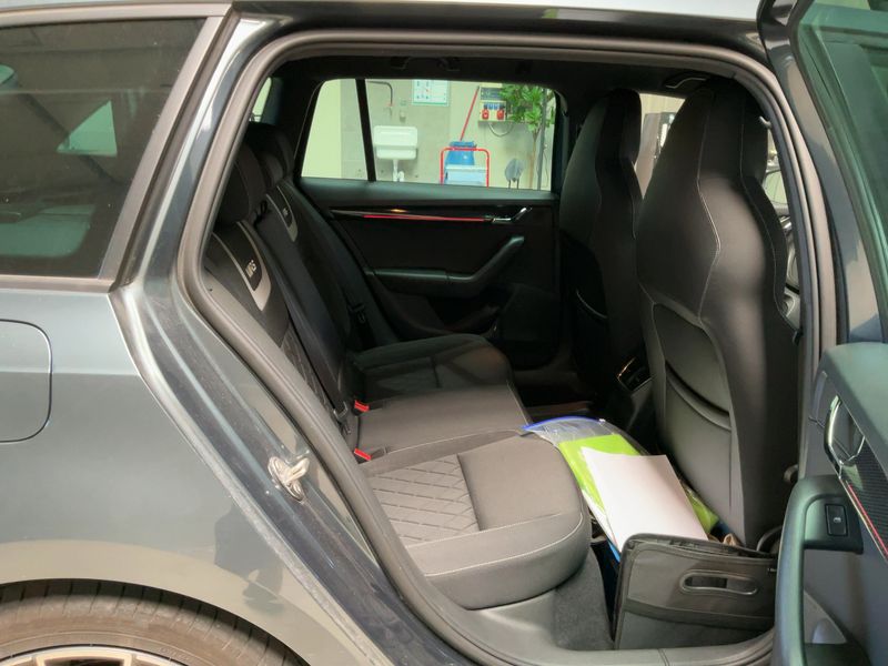 Skoda Octavia 2.0 TDI RS 4x4 — zdjęcie 14