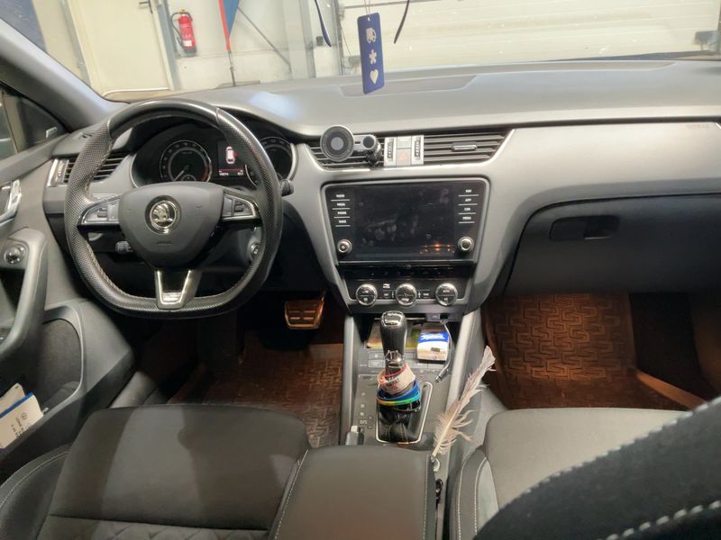 Skoda Octavia 2.0 TDI RS 4x4 — zdjęcie 12