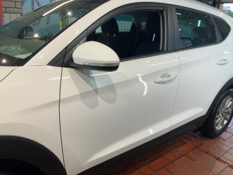 Hyundai Tucson 1.6 Intro Edition blue 2WD — zdjęcie 4