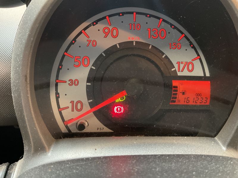 Peugeot 107 1.0 Active — zdjęcie 4