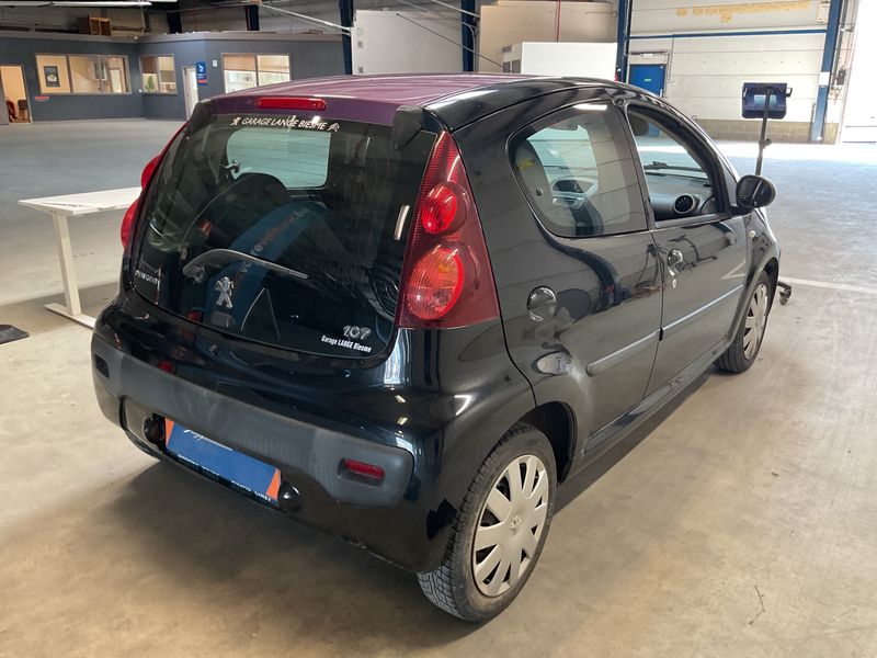 Peugeot 107 1.0 Active — zdjęcie 2