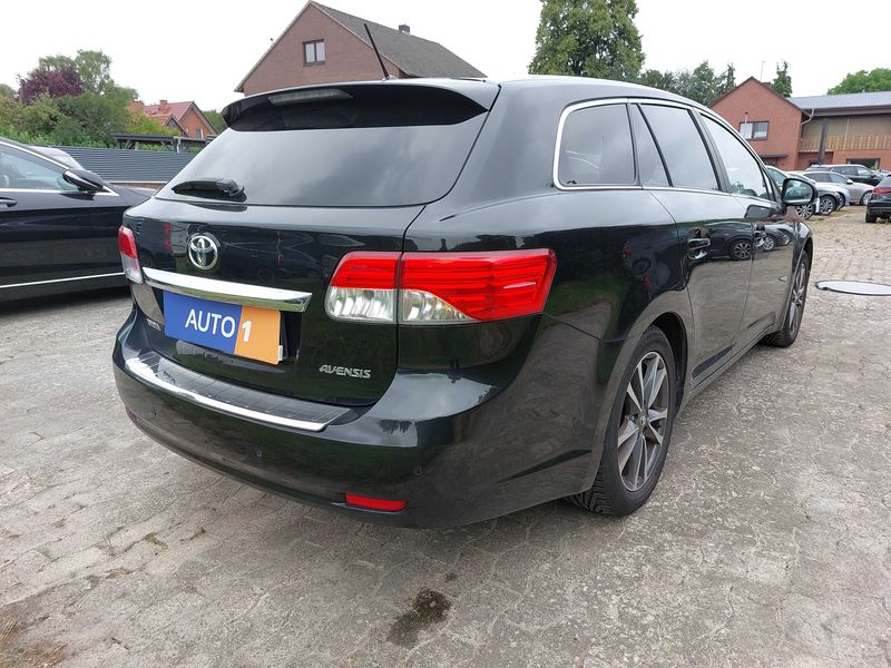 Toyota Avensis 1.8 Edition — zdjęcie 5