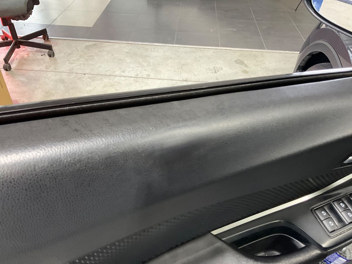 Toyota C-HR 2018 — photo 28