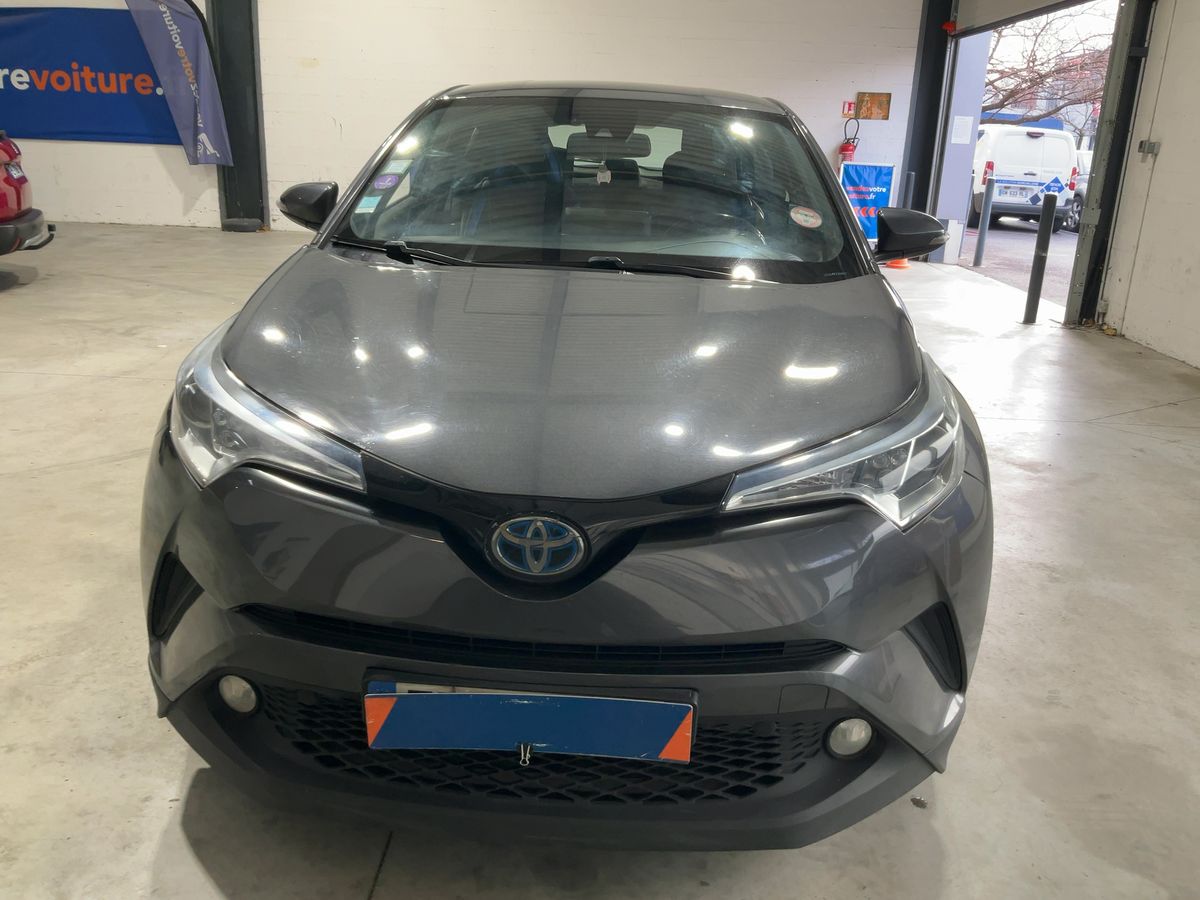 Toyota C-HR 2018 — photo 15