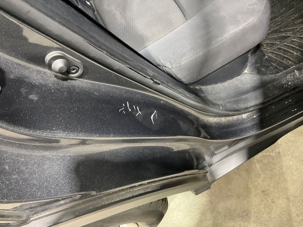 Toyota C-HR 2018 — photo 34