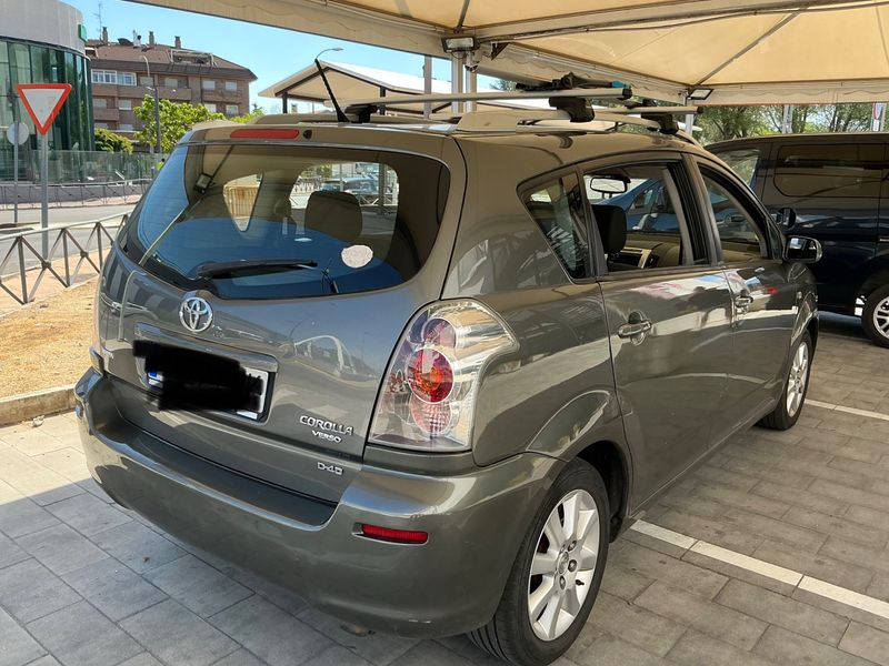 Toyota Corolla Verso 2.2 D-4D Sol — zdjęcie 2