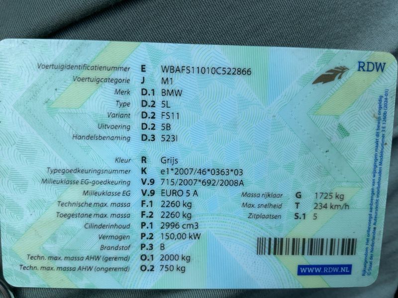 BMW 5er 523i — zdjęcie 15
