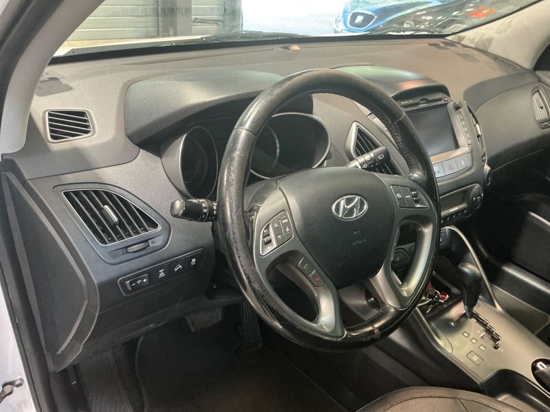 Hyundai ix35 2.0 CRDi Premium AWD 2013 – снимка 24