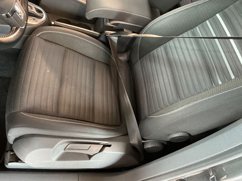Volkswagen Touran 1.6 TDI Cup BlueMotion Tech 2014 – снимка 43