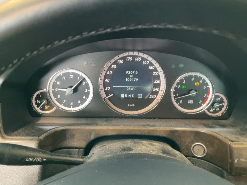 Mercedes-Benz E-Klasse E 200 CGI BlueEfficiency Elegance 2009 – снимка 19