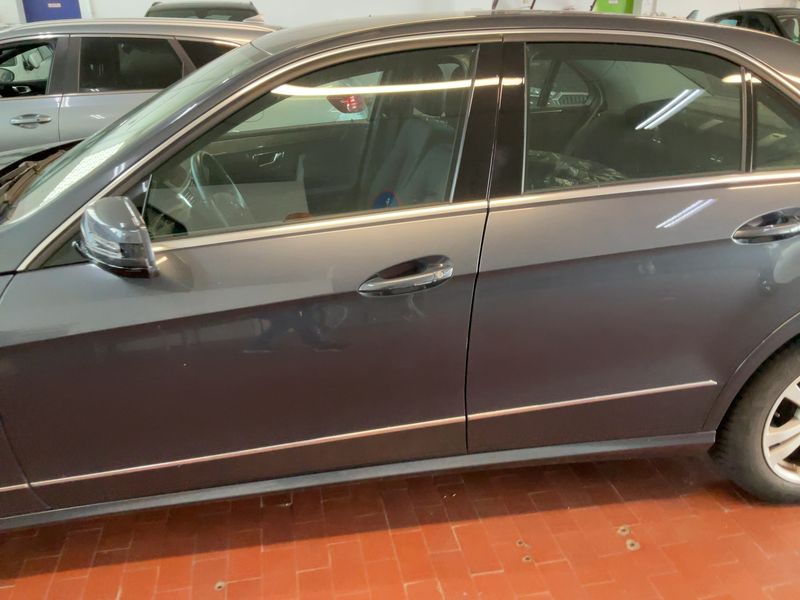 Mercedes-Benz E-Klasse E 200 CGI BlueEfficiency Elegance 2009 – снимка 4