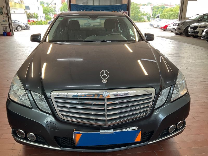 Mercedes-Benz E-Klasse E 200 CGI BlueEfficiency Elegance 2009 – снимка 41