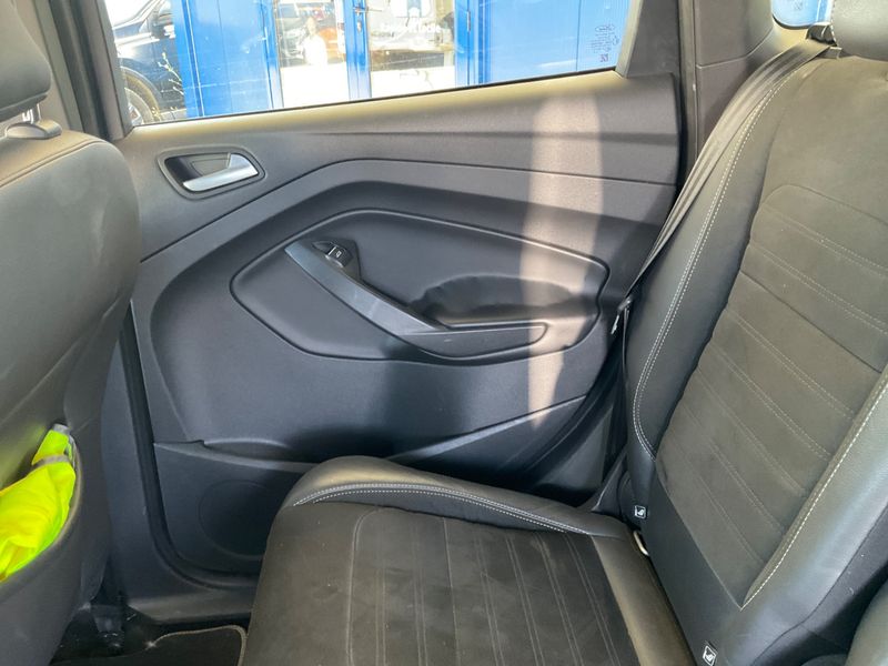 Ford Kuga 2.0 TDCi ST-Line 2017 – снимка 29