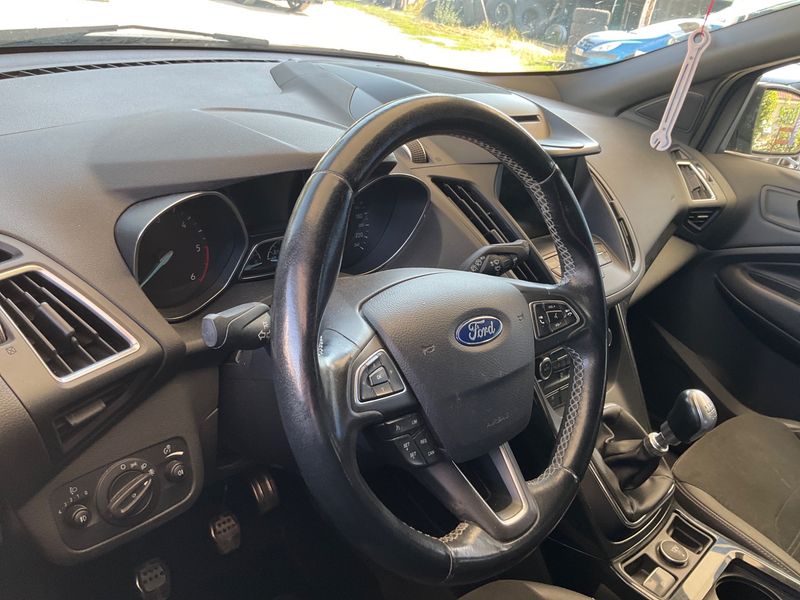 Ford Kuga 2.0 TDCi ST-Line 2017 – снимка 24