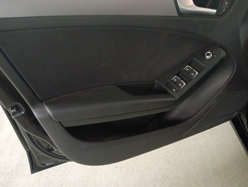 Audi A4 1.8 TFSI Attraction — zdjęcie 17