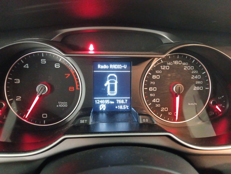 Audi A4 1.8 TFSI Attraction — zdjęcie 12