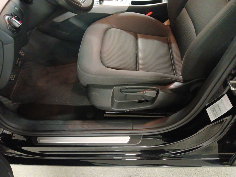 Audi A4 1.8 TFSI Attraction — zdjęcie 18