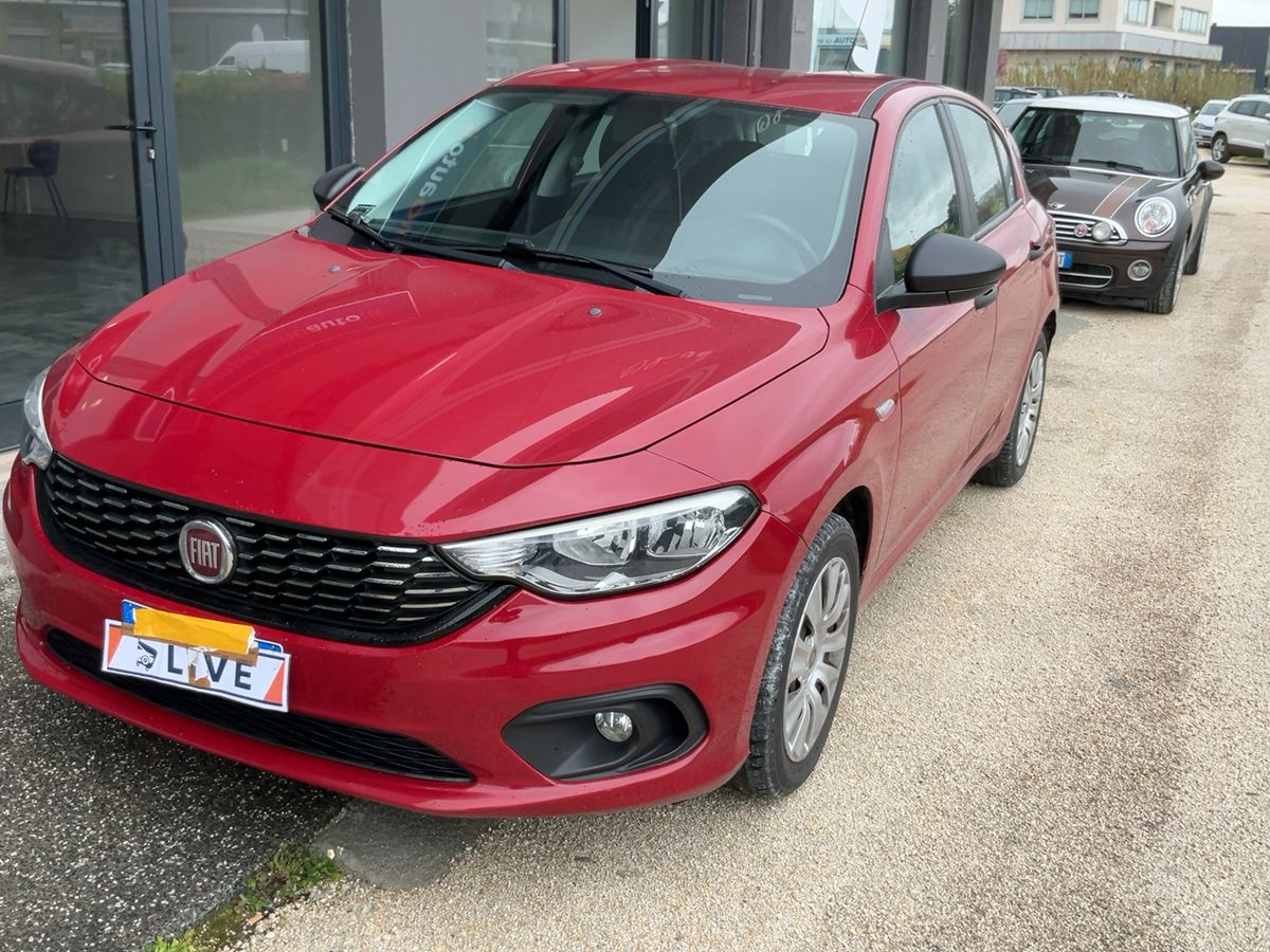 Fiat Tipo 2018 — photo 1