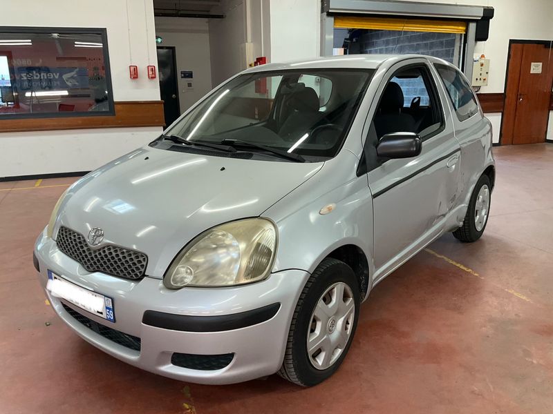 Toyota Yaris 1.4 D-4D Terra 2004 – снимка 1