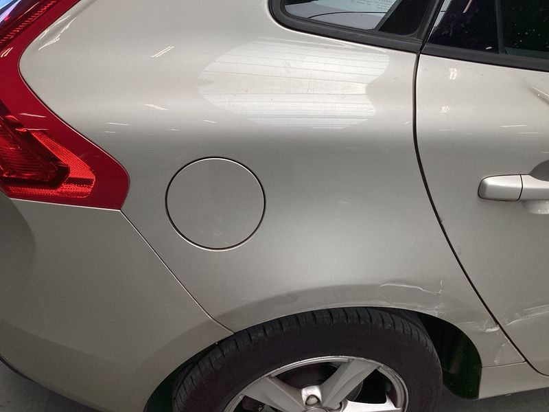 Volvo V40 2.0 D2 Kinetic 2017 – снимка 23