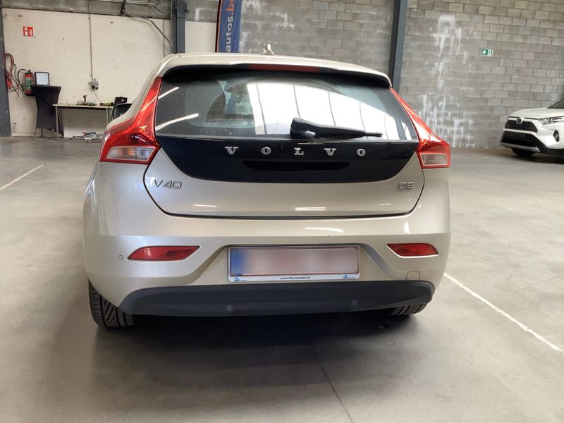 Volvo V40 2.0 D2 Kinetic — zdjęcie 5