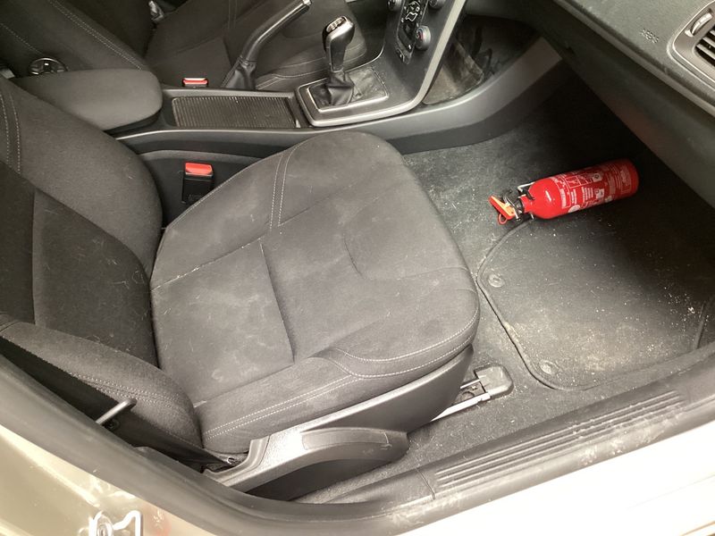 Volvo V40 2.0 D2 Kinetic 2017 – снимка 31