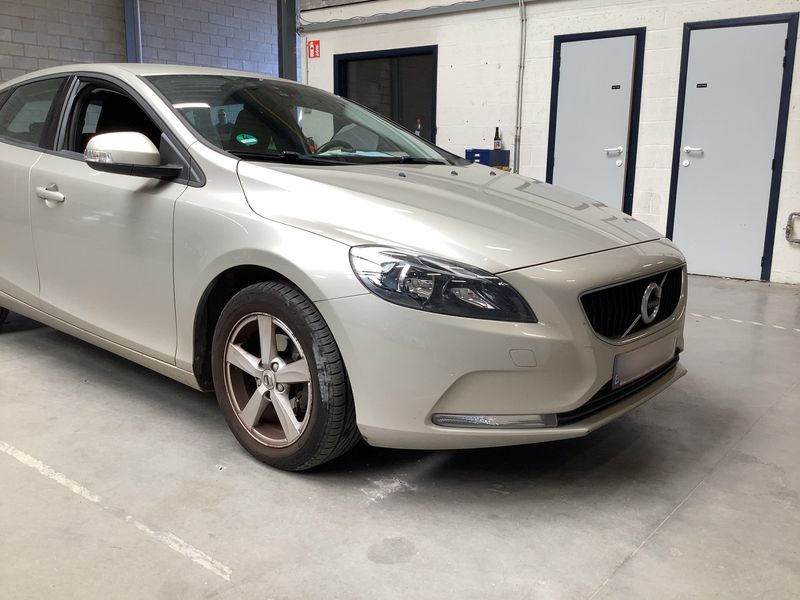 Volvo V40 2.0 D2 Kinetic — zdjęcie 8