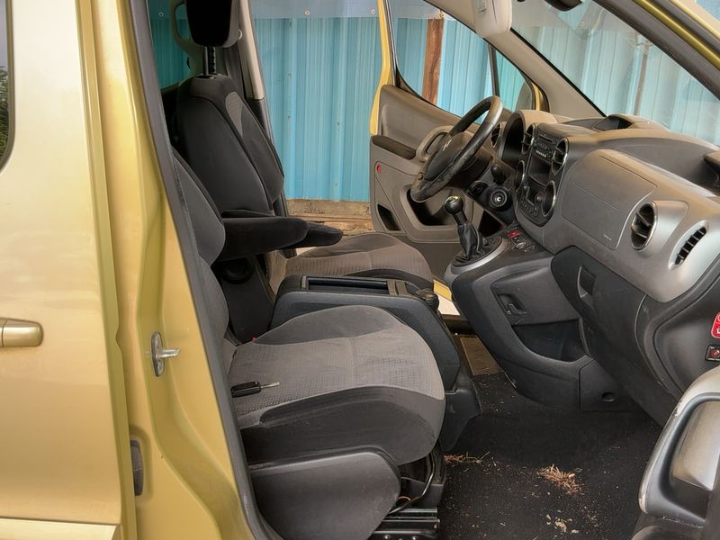 Citroen Berlingo 1.6 HDi Multispace — zdjęcie 11