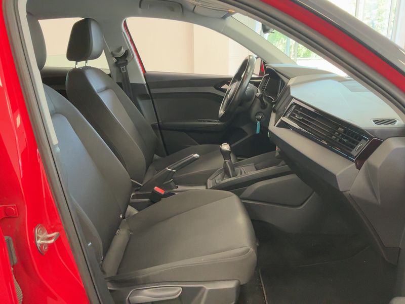 Audi A1 Sportback 35 TFSI — zdjęcie 11