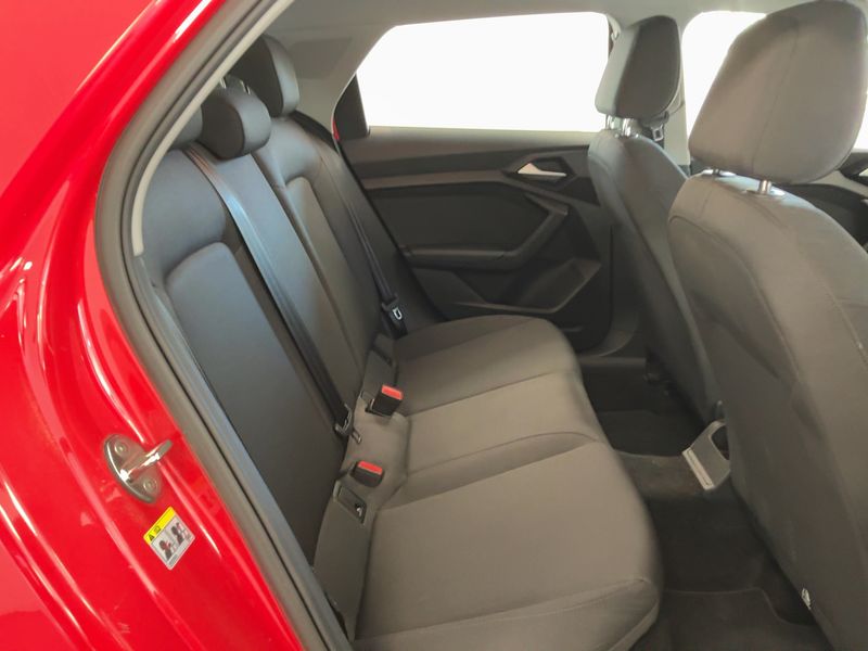 Audi A1 Sportback 35 TFSI — zdjęcie 14