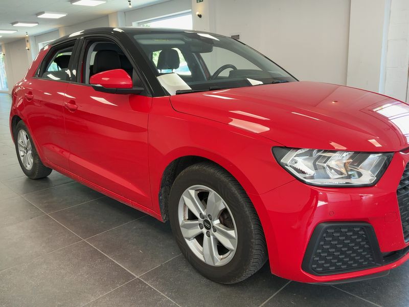 Audi A1 Sportback 35 TFSI — zdjęcie 8