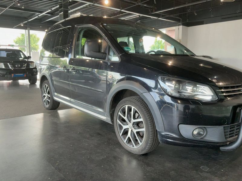 Volkswagen Caddy 2.0 TDI CrossCaddy — zdjęcie 8