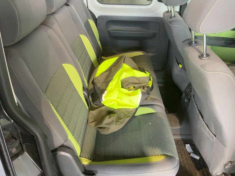 Volkswagen Caddy 2.0 TDI CrossCaddy — zdjęcie 14