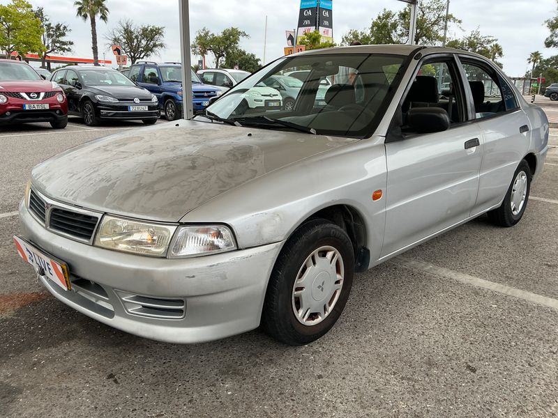 Mitsubishi Lancer 1.3 GL 1300