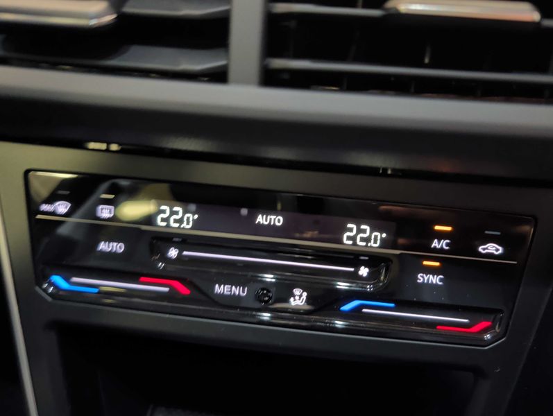 Volkswagen Taigo 1.0 TSI Life — zdjęcie 22
