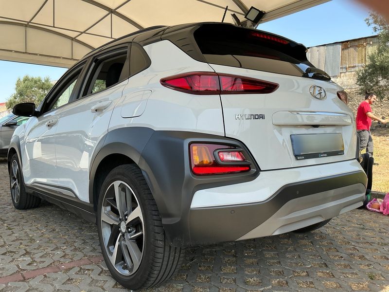 Hyundai Kona 1.0 TGDI Premium 2WD — zdjęcie 3