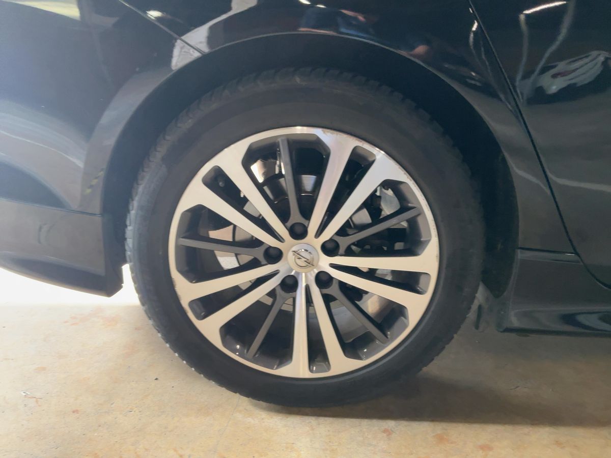 Opel Insignia 2019 — photo 10