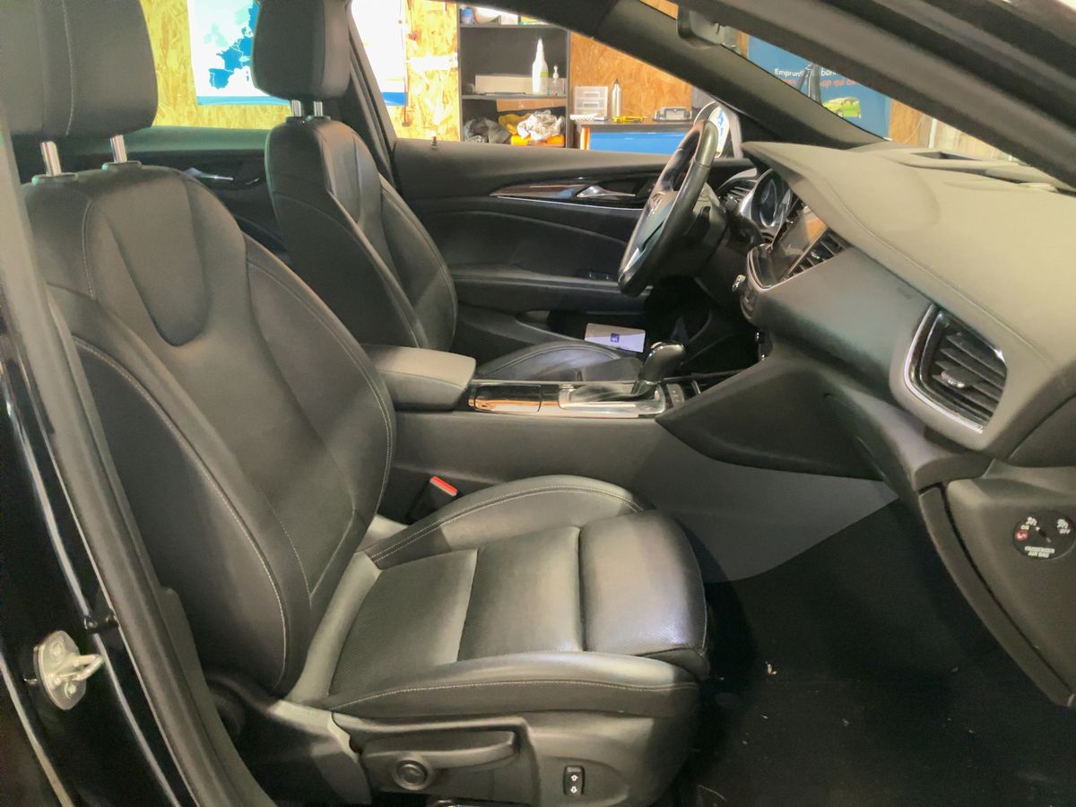Opel Insignia 2019 — photo 17