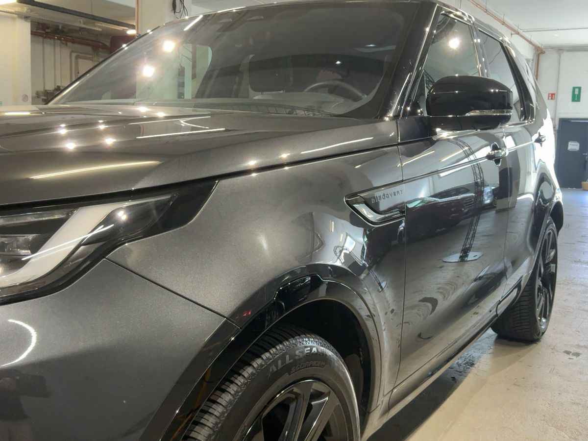 Land Rover Discovery 5 P360 Mild-Hybrid R-Dynamic SE AWD