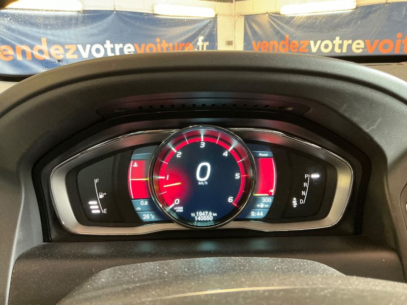 Volvo XC60 2.4 D4 Summum AWD — zdjęcie 13