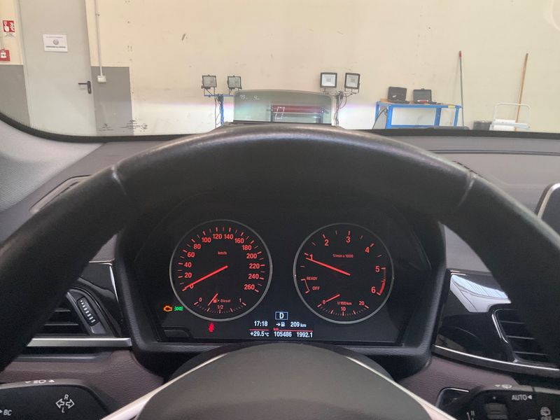 BMW X1 xDrive 18d xLine — zdjęcie 13