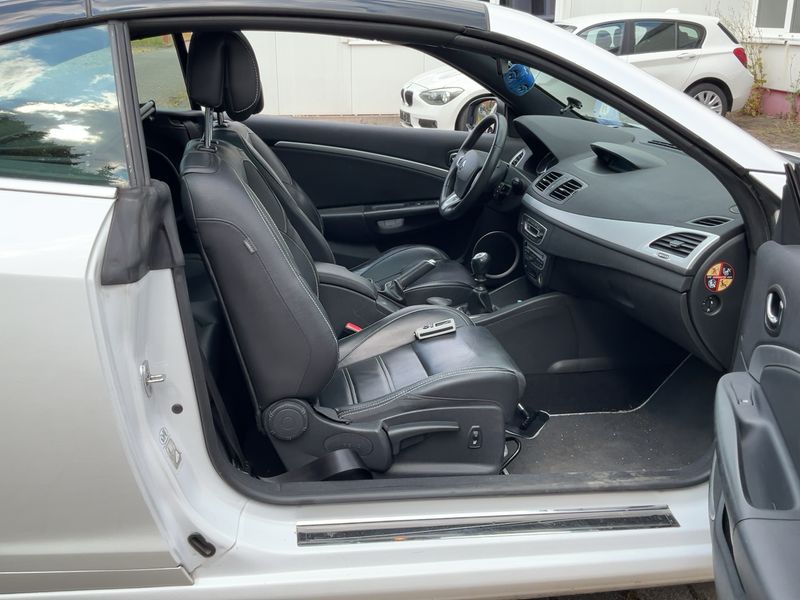 Renault Megane 1.5 dCi Dynamique 2012 – снимка 16