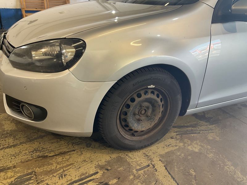 Volkswagen Golf VI 1.6 TDI Trendline BlueMotion Tech 2011 – снимка 32